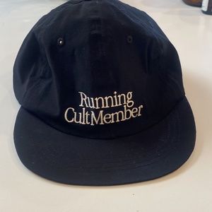 SATISFY Peaceshell Running Cap